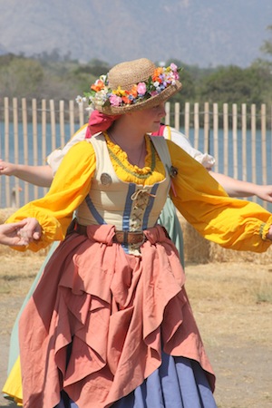 renaissance fair dress