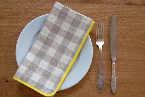 How to use a serger for making napkins