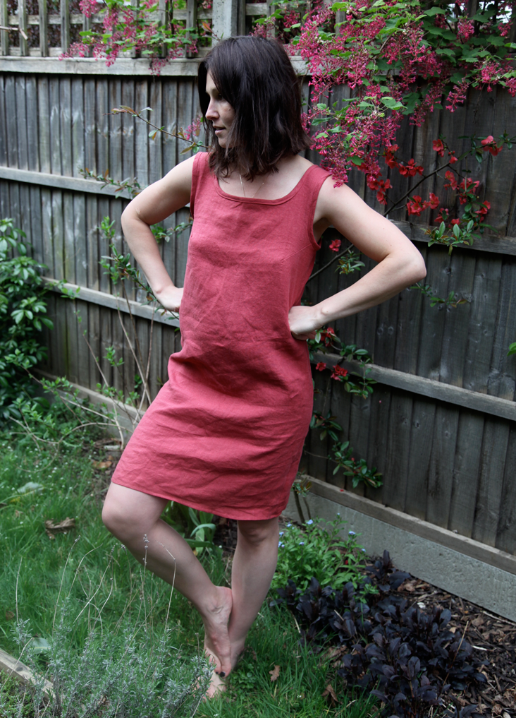 Simple Linen Summer Dress Tutorial the thread