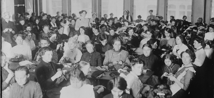 Photo from http://loc.gov and Bain News Service. Women knitting for soldiers in Berlin during WWI, either in 1914 or 1915.  (Okay, so my first knitting group wasn't this crowded, but it was as awesome.) 