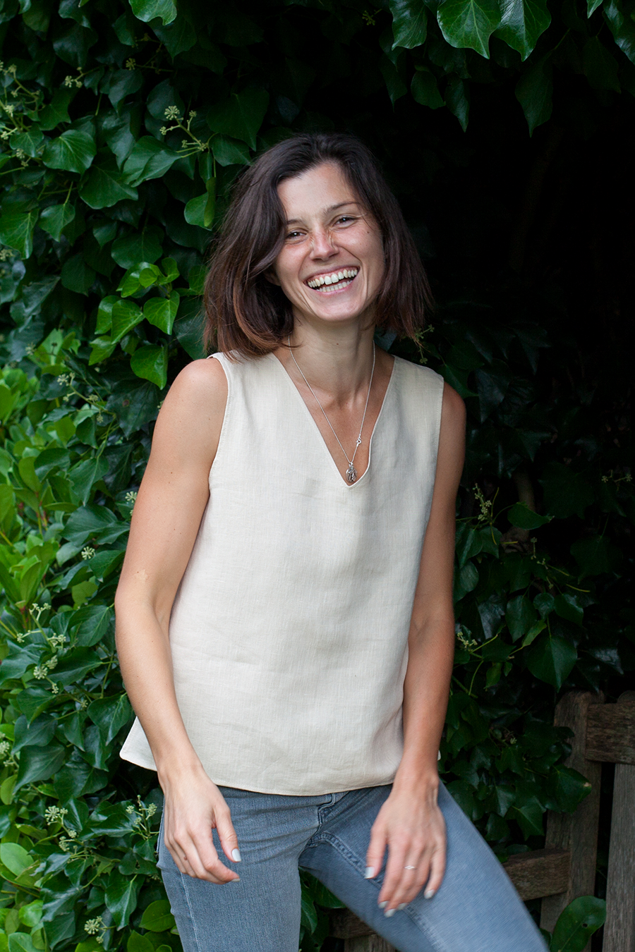 Reversible V-Neck Linen Tank Top Tutorial – the thread