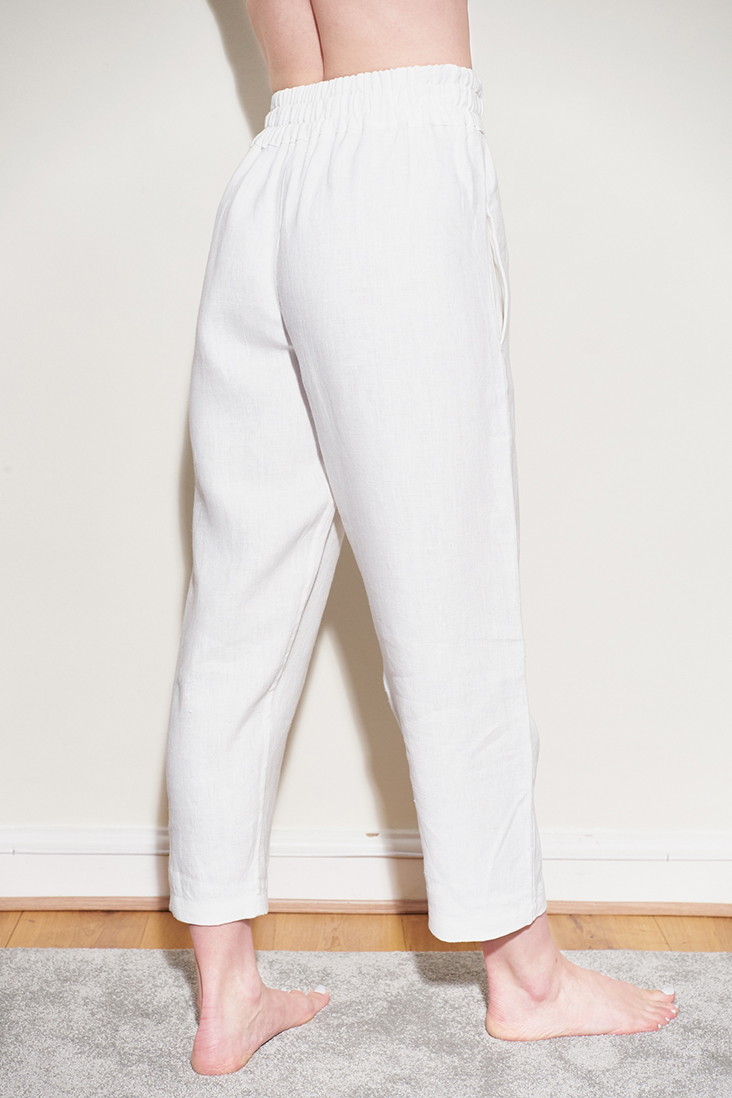 Shop Theory Treeca Stretch-Linen Cropped Pants | Saks Fifth Avenue