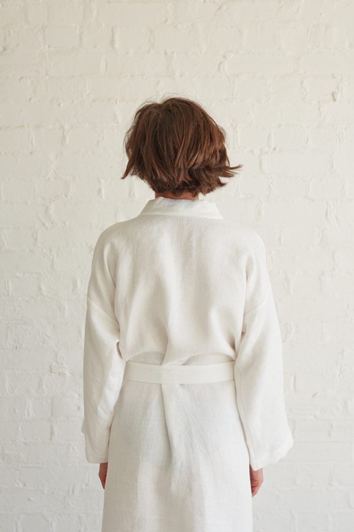 Relaxed Linen Bathrobe Tutorial and Free Pattern the thread