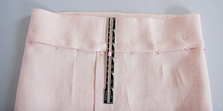 Tutorial/Video: Sewing elastic into waist tunnel casing in ONE step! - Sew  Tessuti Blog