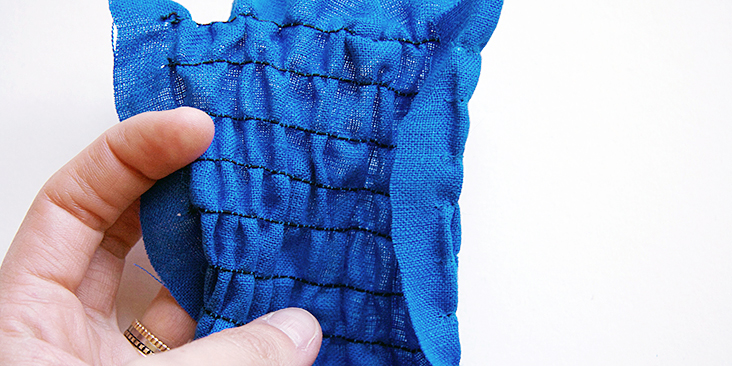 Blue Plain Elastic Smocking Thread, For Garments, Packaging Type