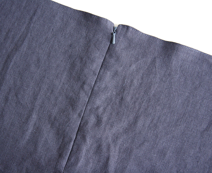 10 PCS/Pack Leekayer 3# 9 Inch Invisible Zippers Brown&White 23CM Hidden Zipper for Sewer Tailor DIY Manual Handmade Zipper for Sewing Dress Bags Crafts Mattress Pillow Sofa 