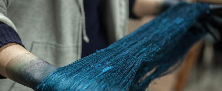 Aizome Indigo dyeing tenugui Japanese towel sakura pattern Japan Blue 