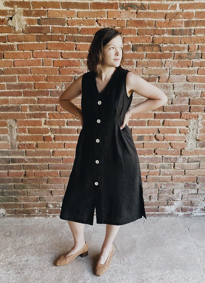 PATTERN REVIEW: Loren Dress in Black Linen – the thread