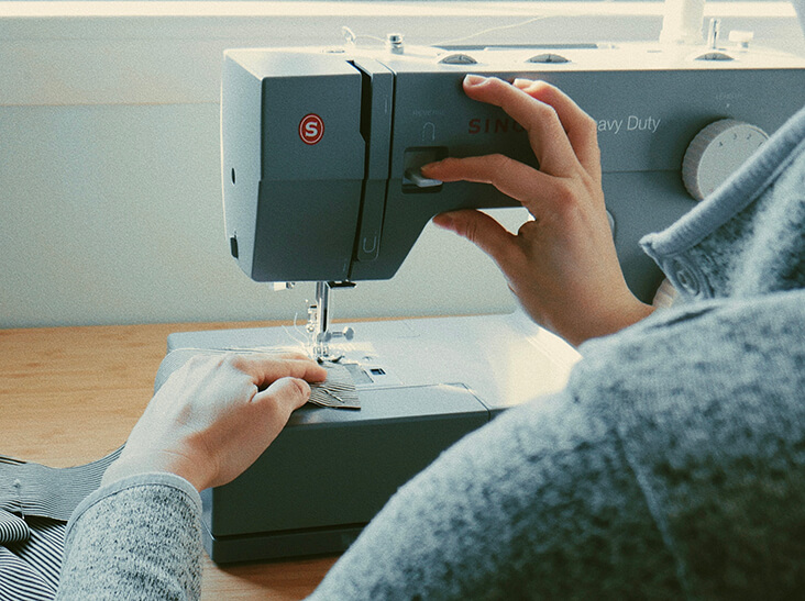 Sewing Machine Review: Singer Heavy Duty – the thread