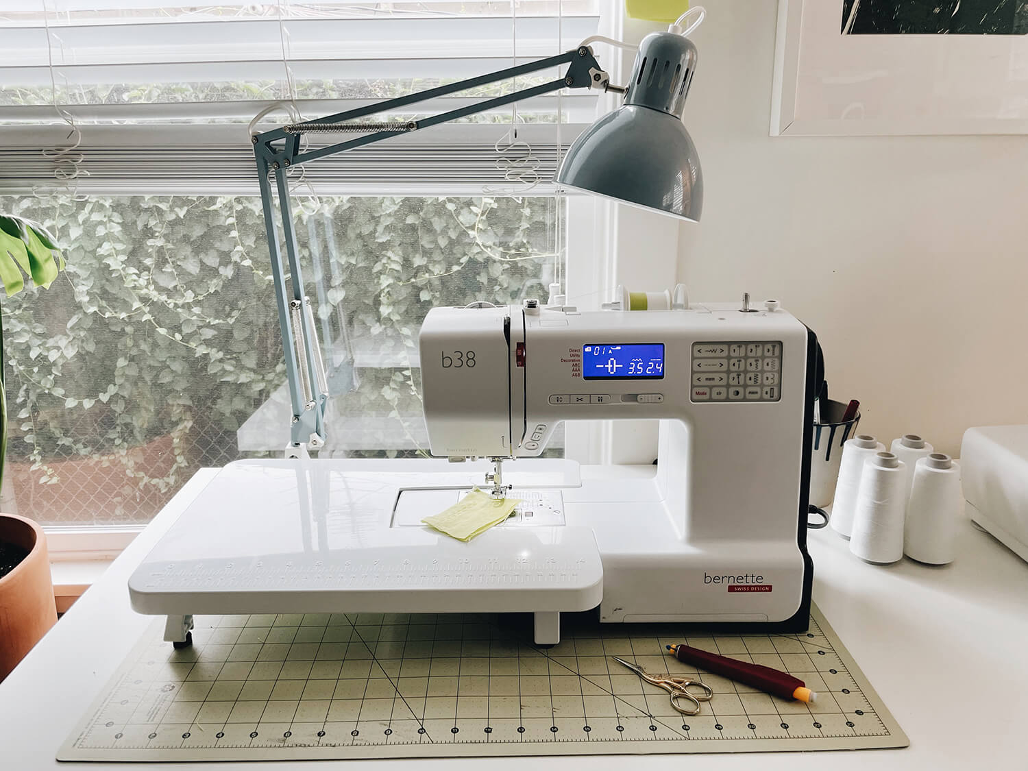 Sewing Machine Review: Bernette 38 – the thread